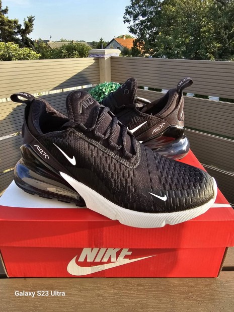 Nike Air Max 270 (39)