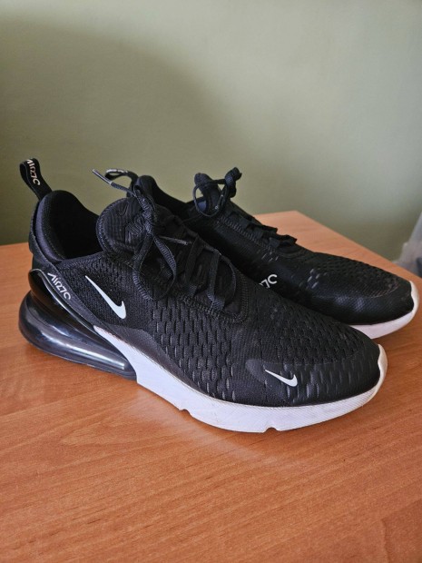 Nike Air Max 270 (44,5-es)