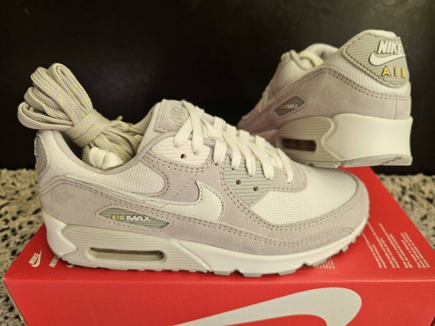 Nike Air Max 90 bzs 38-as utcai cip.