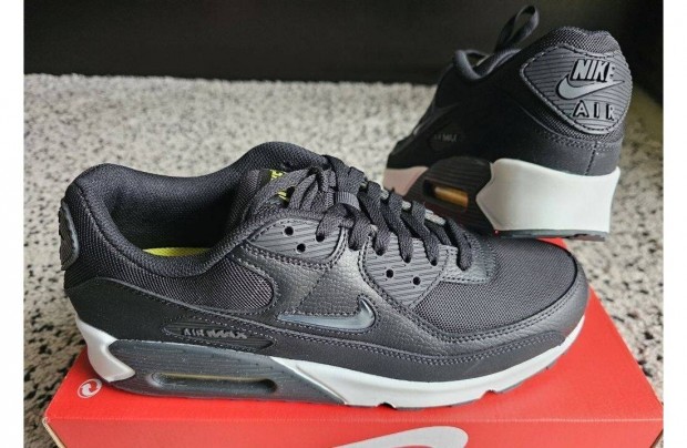 Nike Air Max 90 frfi 45-s fekete knyelmes utcai cip. j