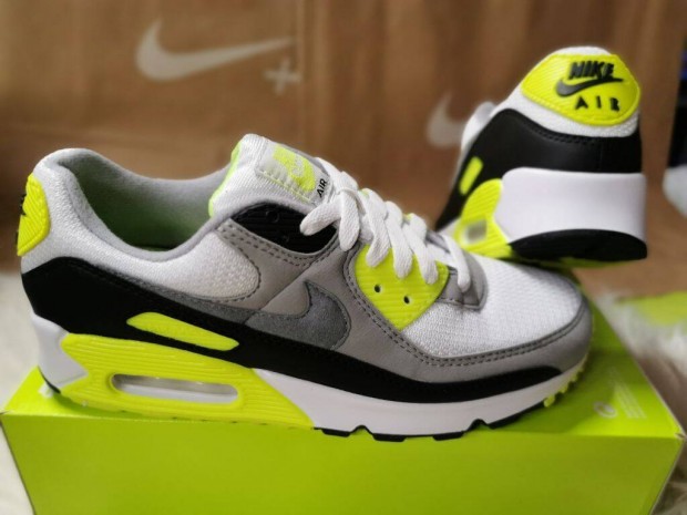 Nike Air Max 90 klasszikus 38-as utcai cip. Teljesen j, eredeti cip