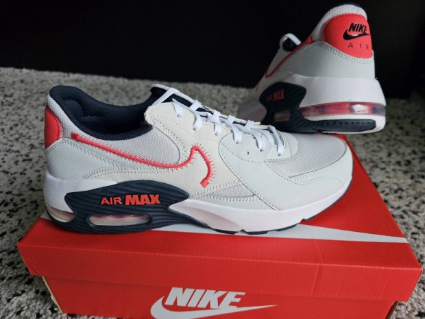 Nike Air Max Excee 44-es frfi utcai cip.