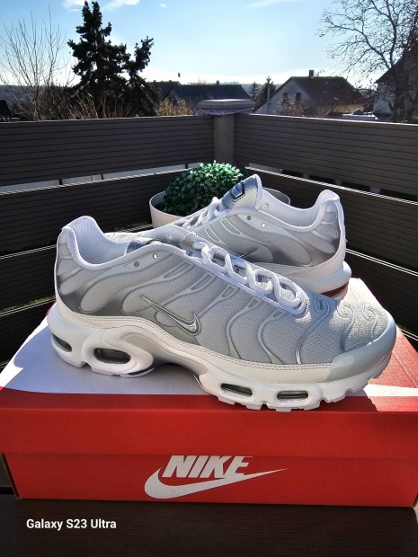 Nike Air Max Plus (38.5)