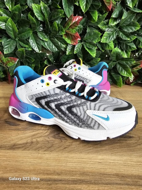 Nike Air Max TW (38;38.5)