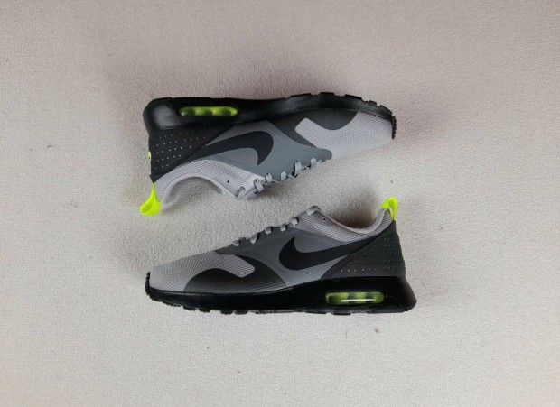 Nike Air Max Tavas ( 42 - 26,5cm ) j cip