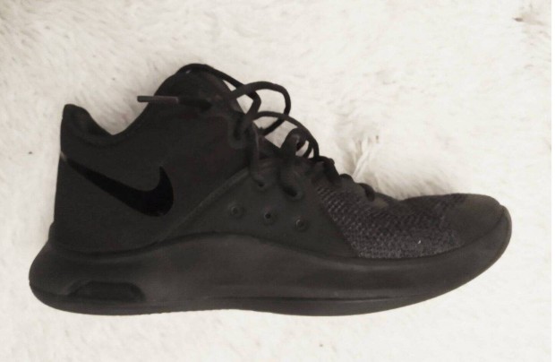 Nike Air Versitile III frfi kosrlabda cip fekete, 41-es, 26 cm talp