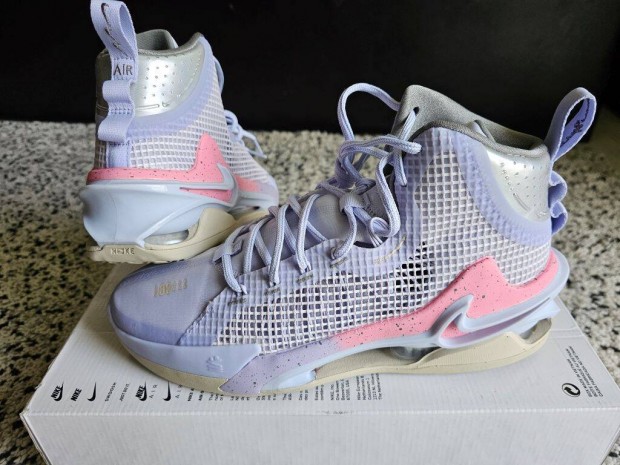 Nike Air Zoom GT Jump 44.5-es kosaras cipő. Teljesen új, eredeti cipő