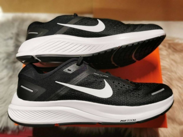 Nike Air Zoom Structure 24 fekete 42-es fut cip. Teljesen j