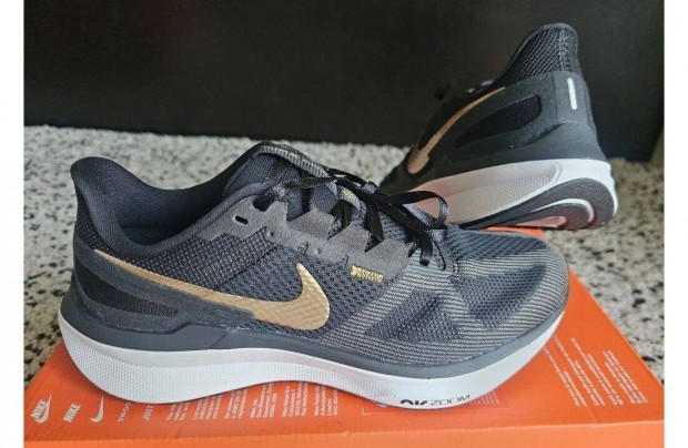 Nike Air Zoom Structure 25 fekete 40 s 42-es fut cip