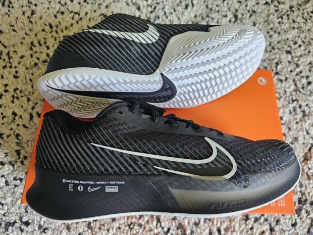 Nike Air Zoom Vapor 11 Clay 45.5-es fekete férfi tenisz cipő. Új