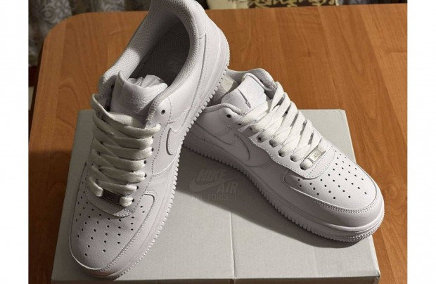 Nike Air force 1 Triple White