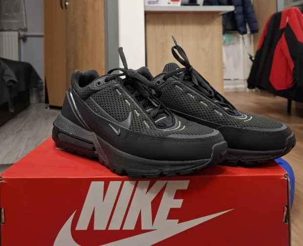 Nike Air max Pulse fekete 42-es mretben elad!