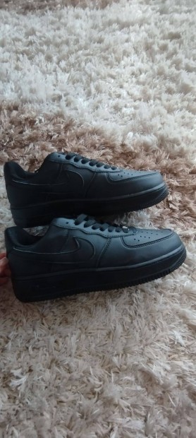 Nike Airforce 1 fekete cipő