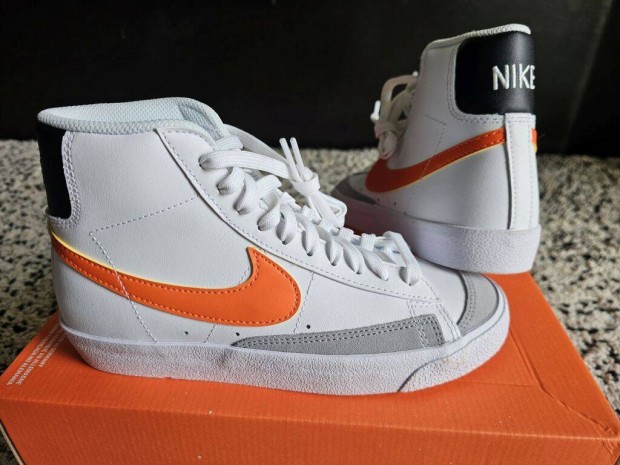 Nike Blazer Mid 38.5-es br utcai cip. Teljesen j, eredeti cip. Feh