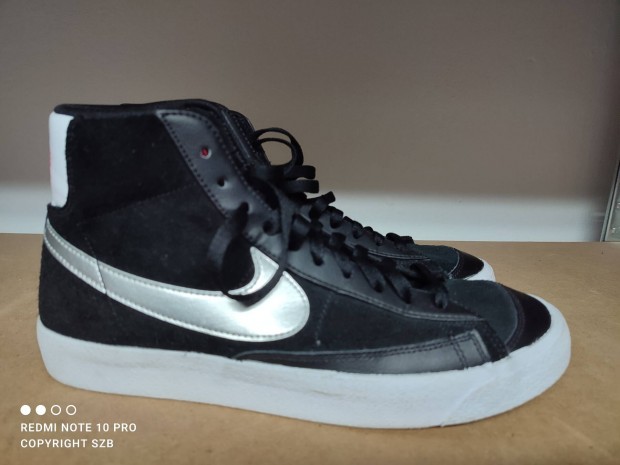 Nike Blazer Mid 