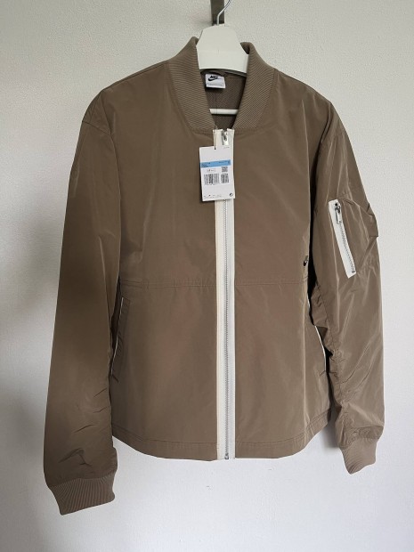 Nike Bomber Dzseki / Kabt