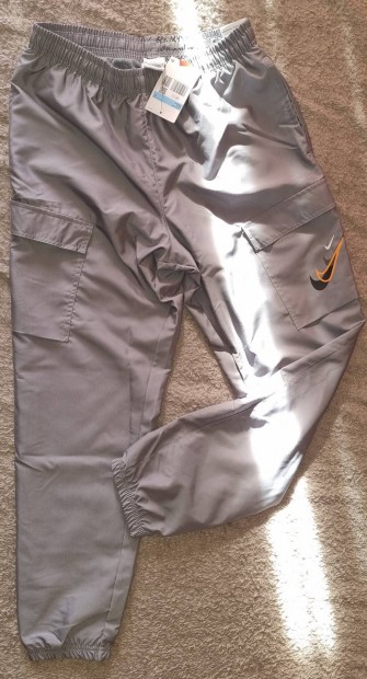 Nike Cargo pants melegt nadrg 