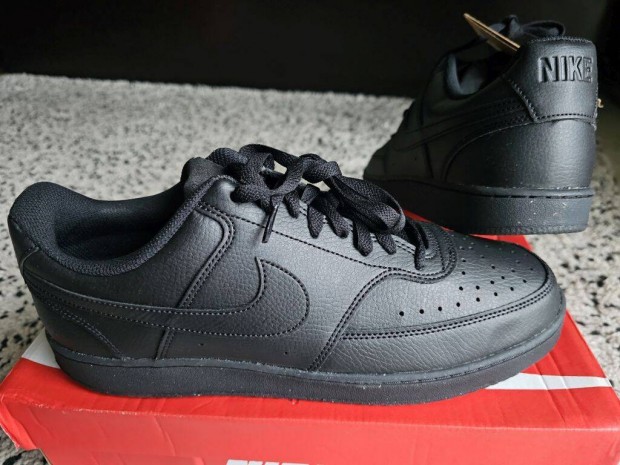 Nike Court Vision Low férfi 45.5-es fekete utcai cipő. Teljesen új,