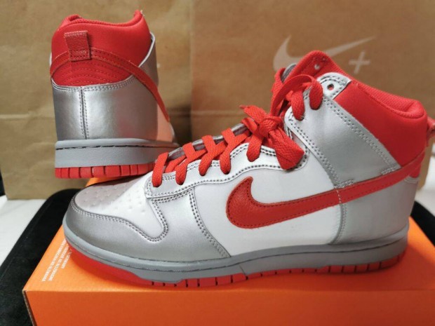 Nike Dunk High Nby LEA egyedi 42-es férfi bőr utcai cipő. Teljesen új,