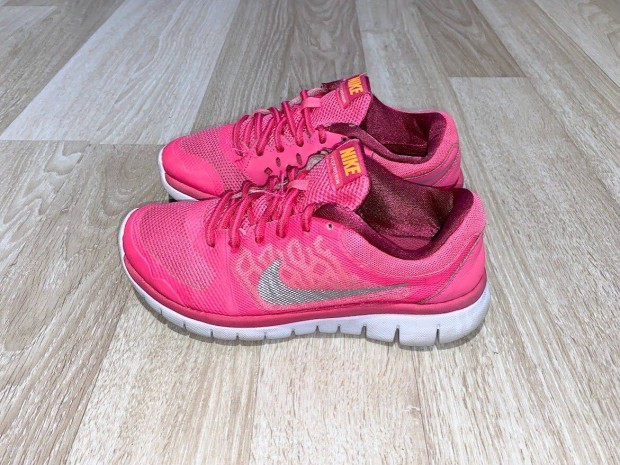 Nike Flex 2015 Run sportcip 35.5 -es