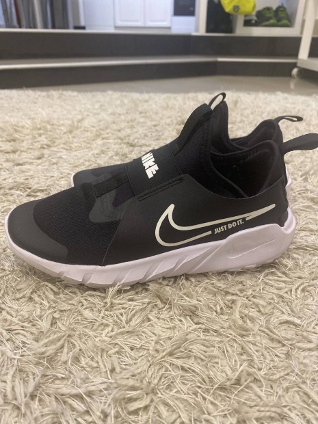 Nike Flex Runner futcip gyerek 36 mret