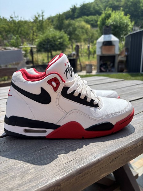 Nike Flight Legacy