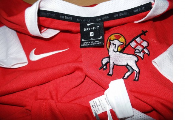 Nike Foci mez