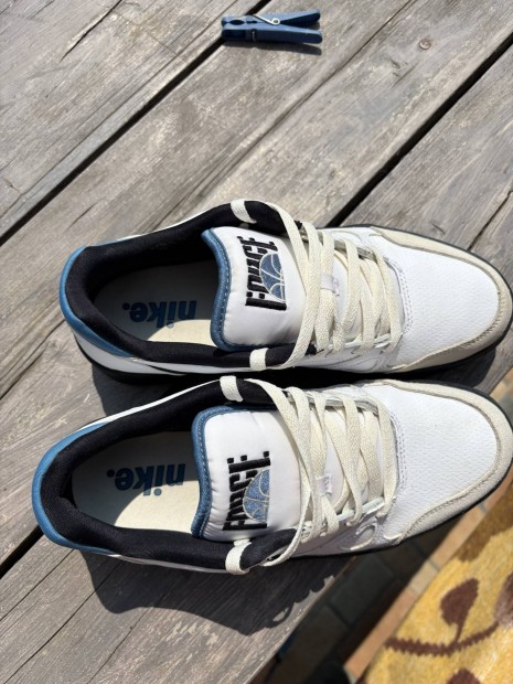 Nike Full Force Low