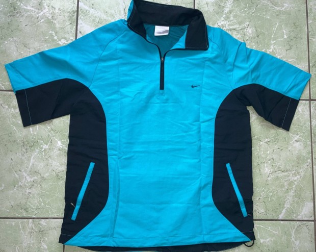 Nike Golf M-es cipzros nyak (htul rejtett zseb) fels pl 