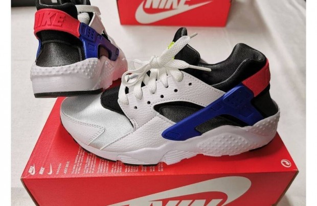 Nike Huarache Run 38-as k�nyelmes utcai cip�. Teljesen �j, eredeti cip