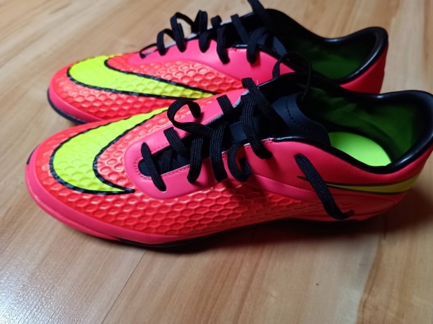 Nike Hypervenom 42-es, mfves j foci cip elad 