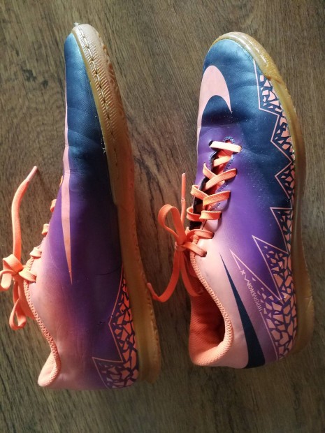 Nike Hypervenom 42 mret terem foci cip csuka