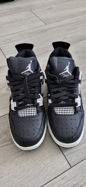 Nike Jordan4,jszer 37