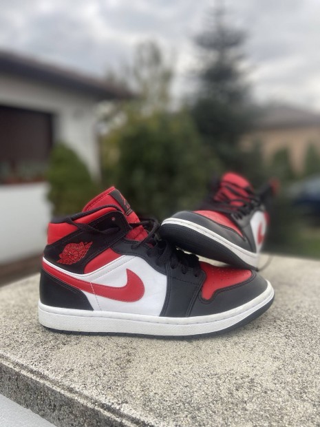 Nike Jordan 1 MID Bred Toe 41-es eredeti jszer 