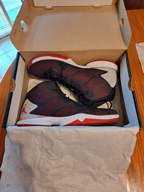 Nike Jordan 44-es cip