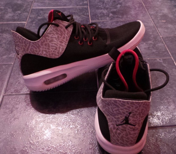 Nike Jordan First Class Cement