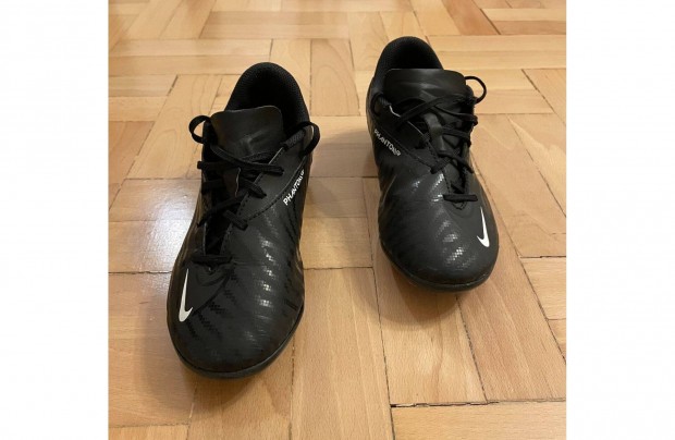 Nike Jr. Phantom Gx gyerek foci cipő gyepre, 36.5-ös
