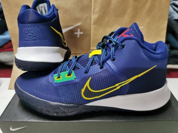 Nike Kyrie Flytrap V férfi 42.5-es kosaras sport cipő. Teljesen új,