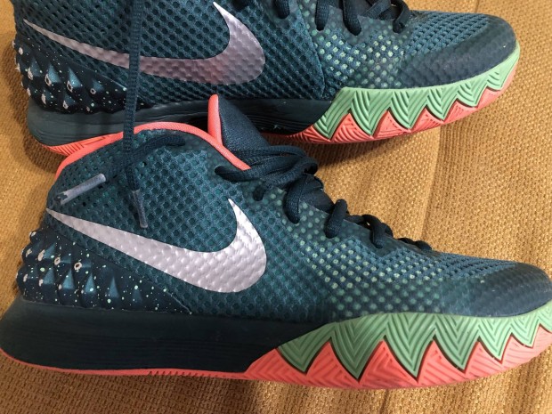 Nike Kyrie Venus Flytrap cip