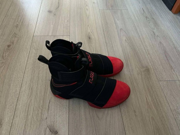 Nike Lebron Soldier 10 SFG j