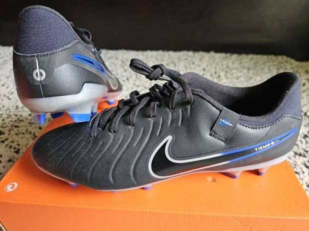Nike Legend 10 Academy FG 38 és 39-es fekete stoplis foci cipő. Új