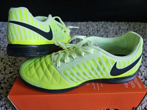 Nike Lunargato II neon 38.5-es terem foci cipő. Teljesen új, eredeti c