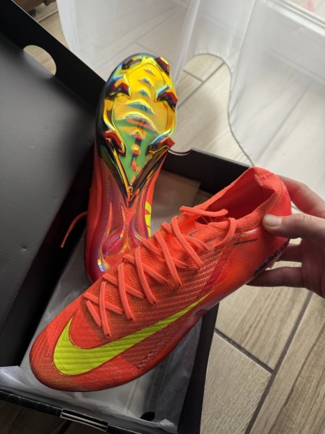 Nike Mercurial Vapor Cosmic Speed 2 (45.5) garanciás