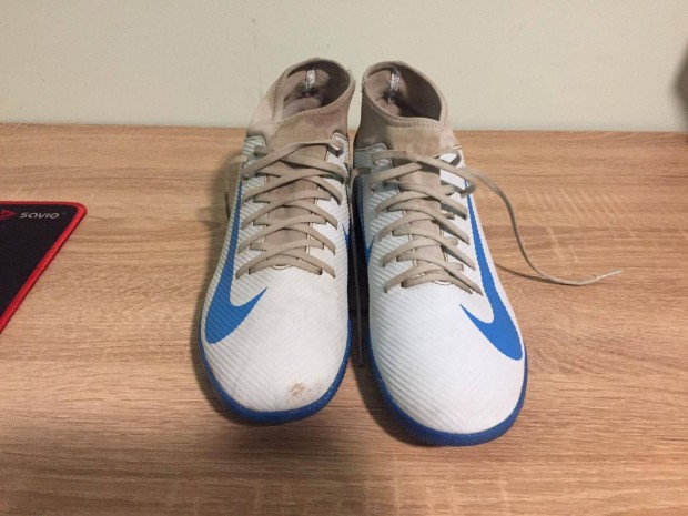 Nike Mercurial teremcip 42-es