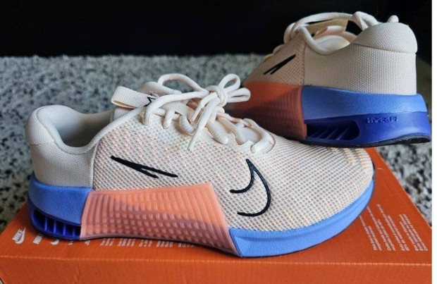 Nike Metcon 9 n�i 40.5-es crossfit edz� cip�. Teljesen �j, eredeti cip