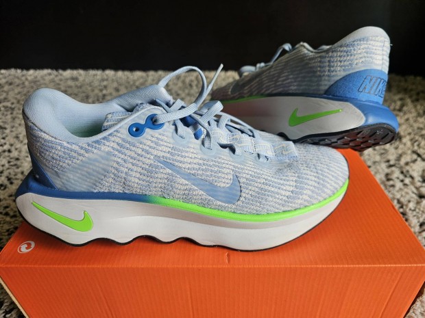 Nike Motiva 39-es sport cip. 