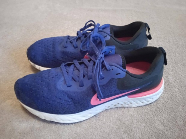 Nike Odyssey React sportcip 38,5-s mretben elad!