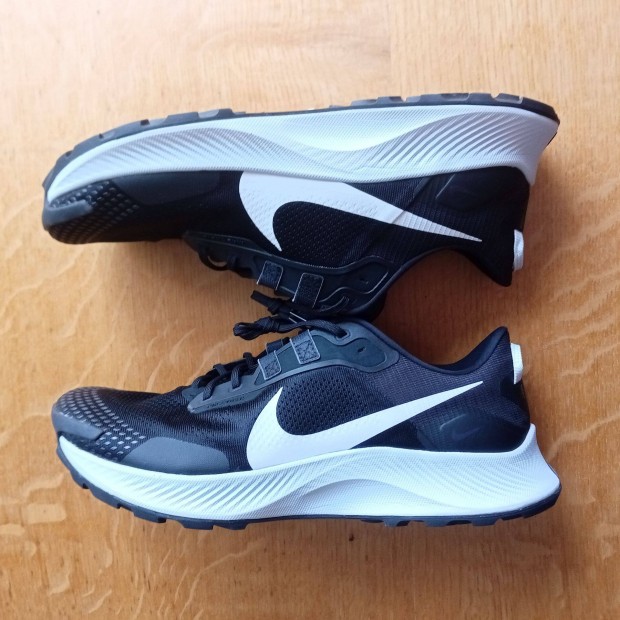 Nike P E G A S U S T R A I L 3 Uj ferfi terep cipo futocipo 49.5