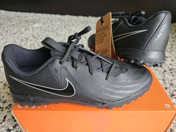 Nike Phantom Gx II Academy TF 38 és 38.5-es műfüves foci cipő. Új