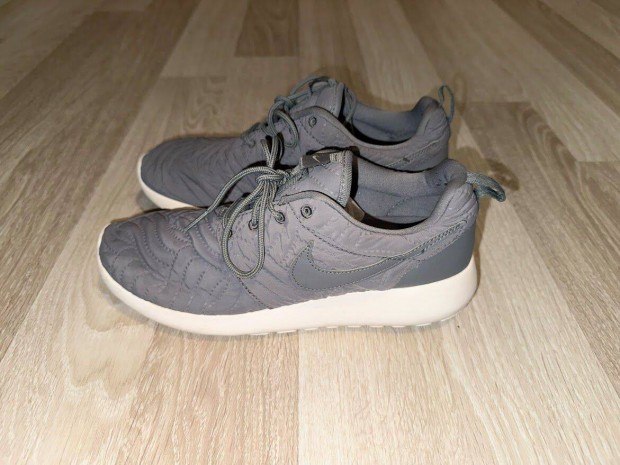 Nike Roshe One sportcip 38.5 -es